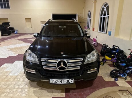 Mercedes GL 550