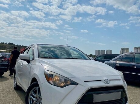 Toyota Yaris iA 2015