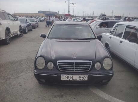 Mercedes E 240 2000