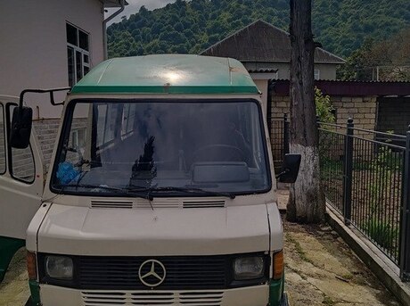 Mercedes 208 D 1995