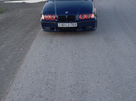 BMW 320 1998
