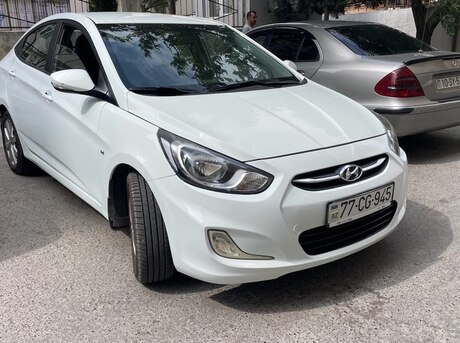 Hyundai Accent 2012