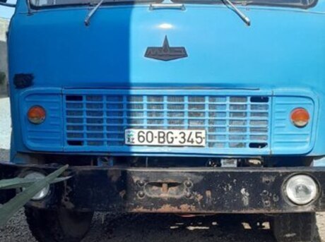 MAZ 5549