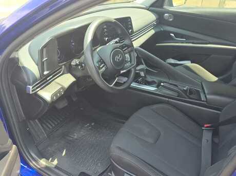 Hyundai Elantra 2022