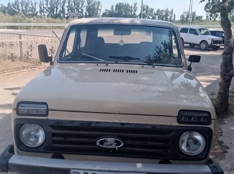 LADA (VAZ) Niva 1986
