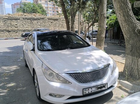 Hyundai Sonata 2010