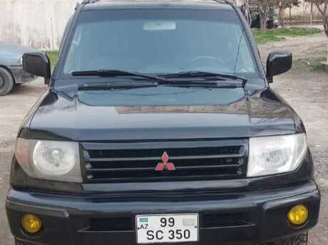 Mitsubishi Pajero io