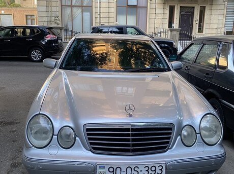 Mercedes E 240 2001
