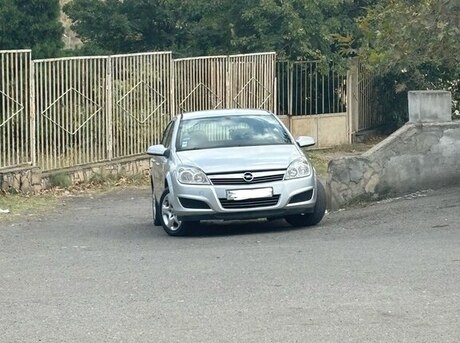 Opel Astra 2008