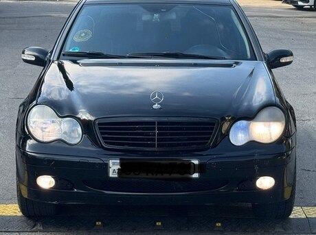 Mercedes C 200