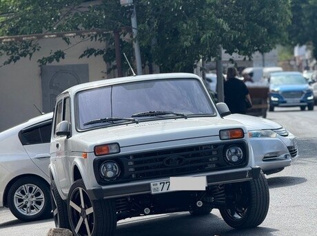 LADA (VAZ) Niva