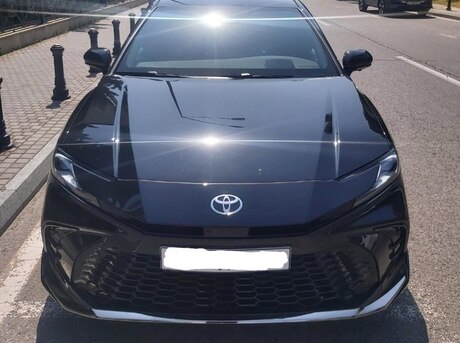 Toyota Camry 2025