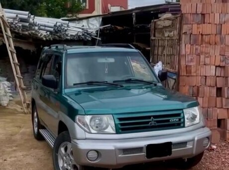 Mitsubishi Pajero io