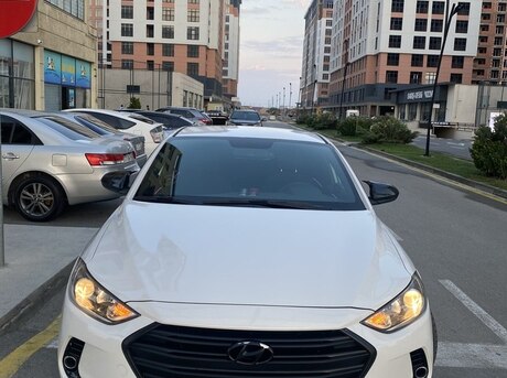 Hyundai Elantra 2018