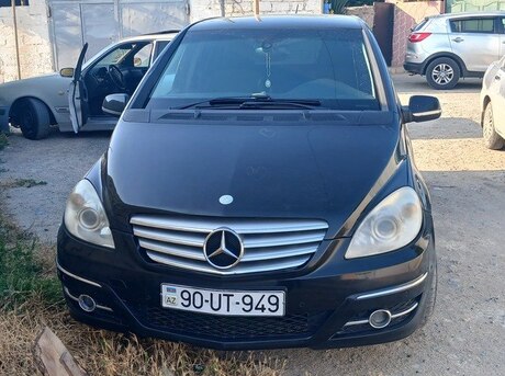 Mercedes B 180 2011