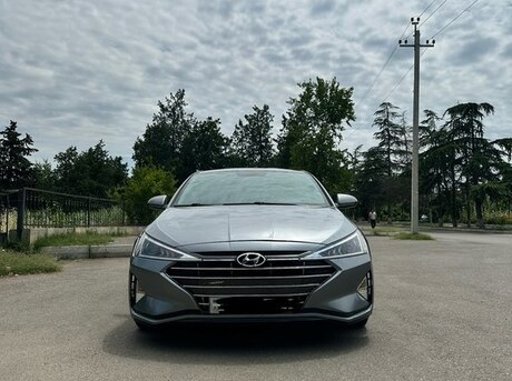 Hyundai Elantra 2019