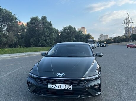 Hyundai Elantra 2024