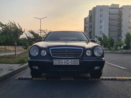 Mercedes E 220 d 2000