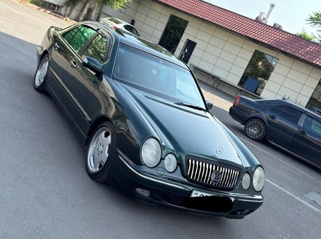 Mercedes E 320 2001