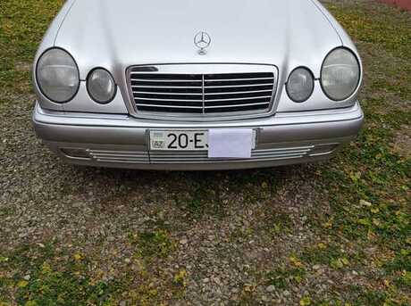 Mercedes E 240 1998