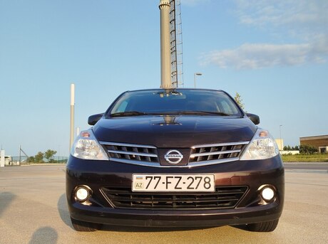 Nissan Tiida 2012