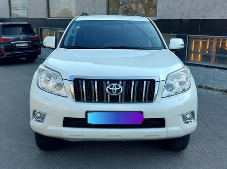 Toyota Land Cruiser Prado 2010