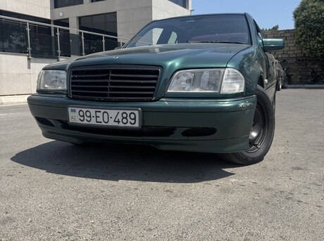Mercedes C 180