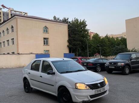 Renault Logan 2012