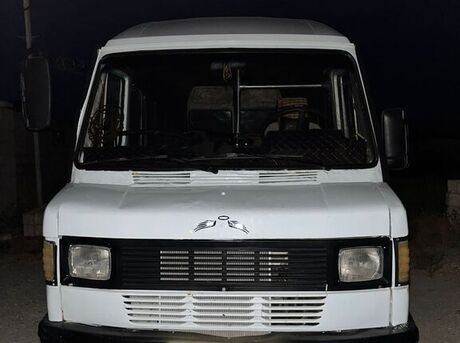 Mercedes 208 D 1995