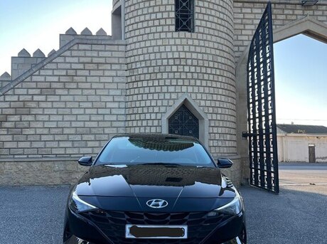 Hyundai Elantra 2021