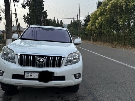 Toyota Land Cruiser Prado 2011