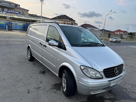 Mercedes Vito 111