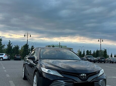 Toyota Camry 2019