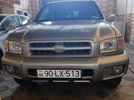 Nissan Pathfinder 2000