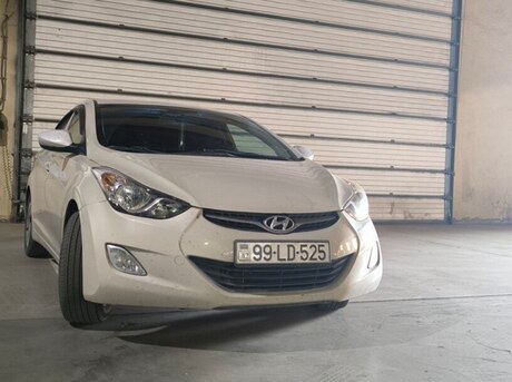 Hyundai Elantra 2012
