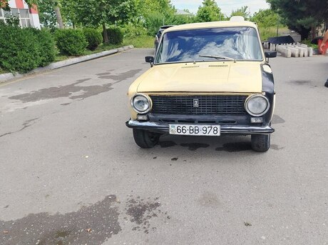 LADA (VAZ) 2111 1986