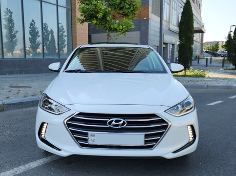 Hyundai Elantra 2018