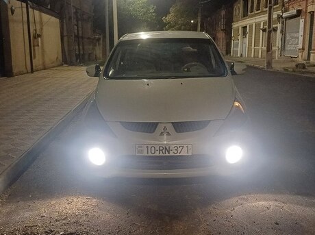 Mitsubishi  2003