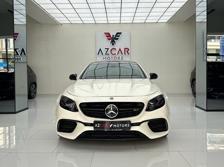 Mercedes E 63 AMG