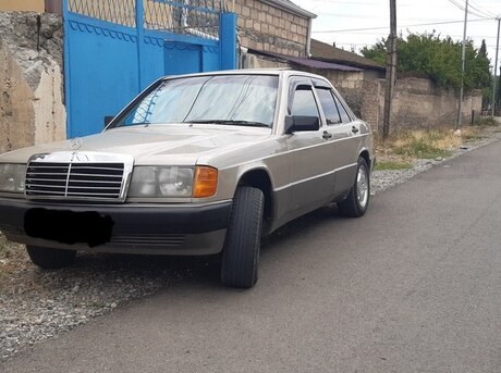 Mercedes 190 1989