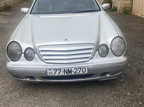 Mercedes E 270 2001