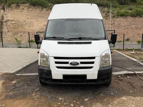 Ford Transit 2011