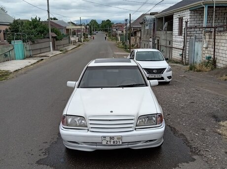 Mercedes C 230