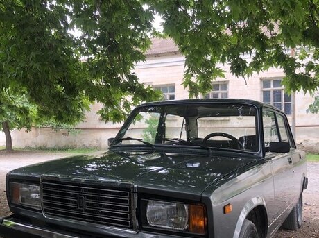 LADA (VAZ) 2107 2010