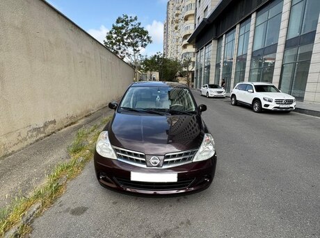 Nissan Tiida 2011