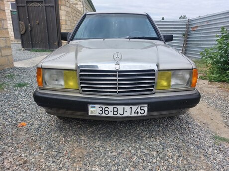 Mercedes 190 1990