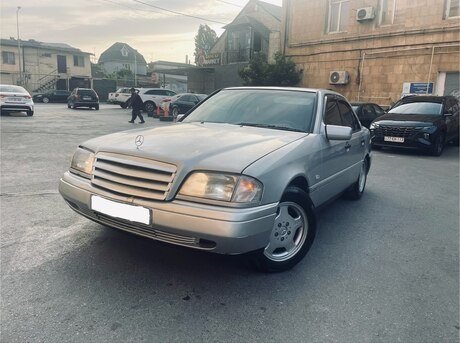 Mercedes C 280