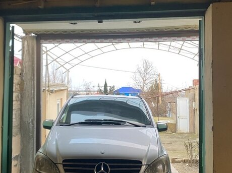 Mercedes Vito 115 2010