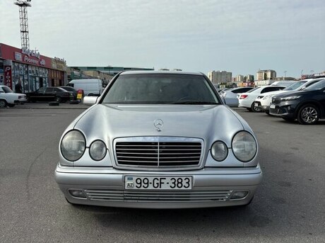 Mercedes E 240 1999