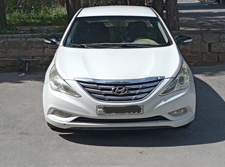 Hyundai Sonata 2011
